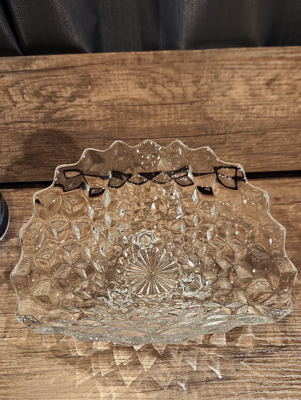 Vtg. Fostoria Clear Pressed Glass Serving Bowl w/Scalloped Edge 4 5/8" Ht